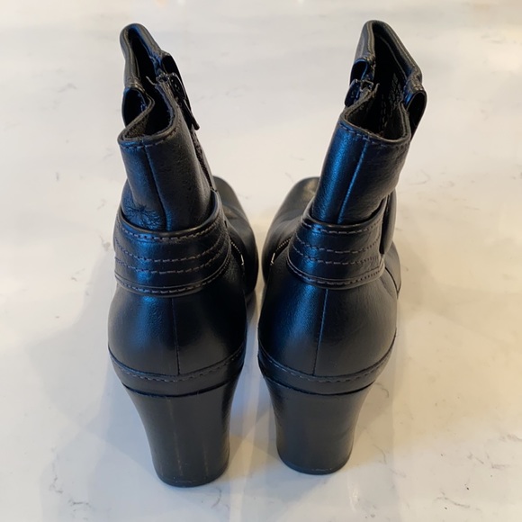 Black booties - Picture 3 of 3